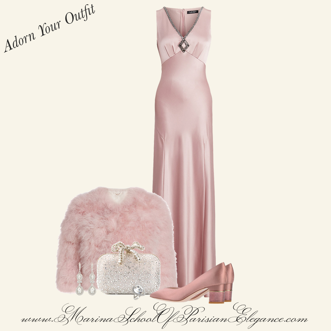 Do you need a few outfit ideas to select from for New Year’s Eve? Elegant V-neck Sleeveless Gown in rose