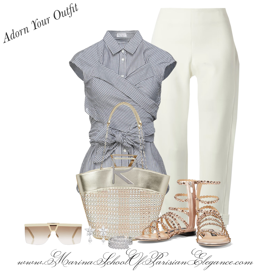What to wear in Hawaii during Spring/Summer: Capri pant with cap sleeves blouse, and sandals